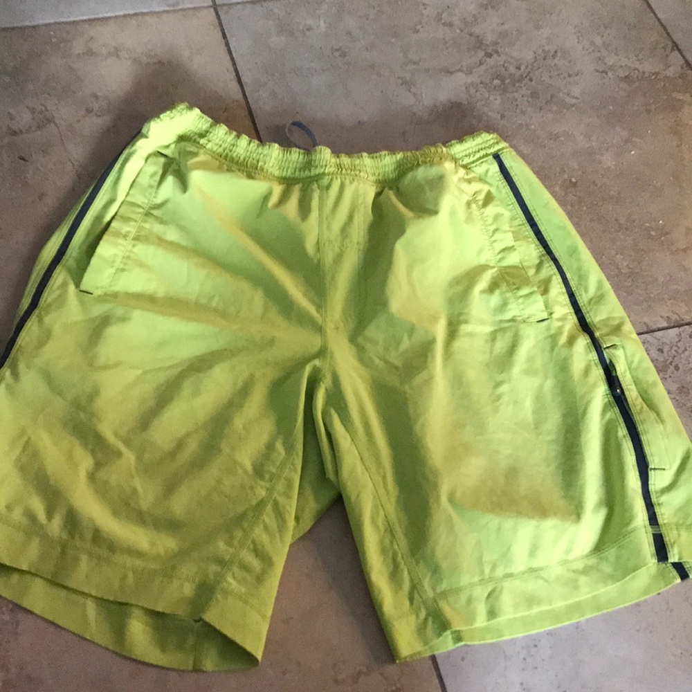 Lululemon Athletics Man’s Short size M/L - Picture 4 of 8
